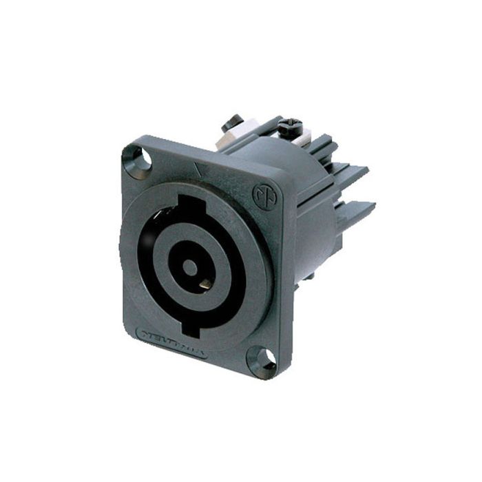 Neutrik Chassis-output 32A